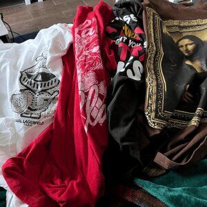 3lbs Mystery Graphic Tee Bundle – Thrifted Vintage/Y2K/Modern